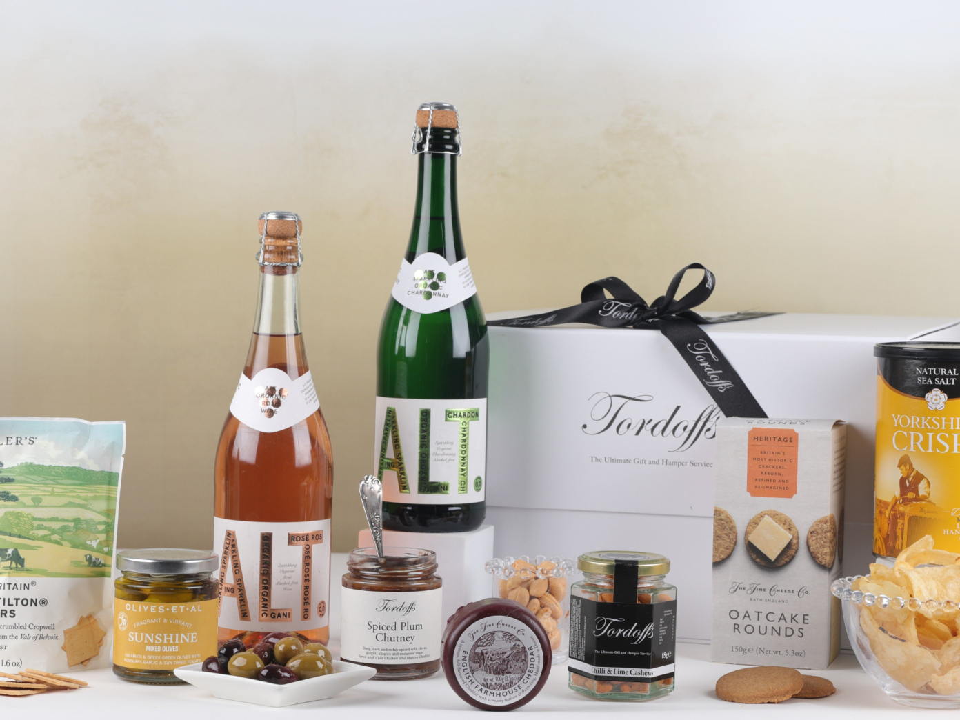 Non-Alcoholic Sparkling and Nibbles Hamper
