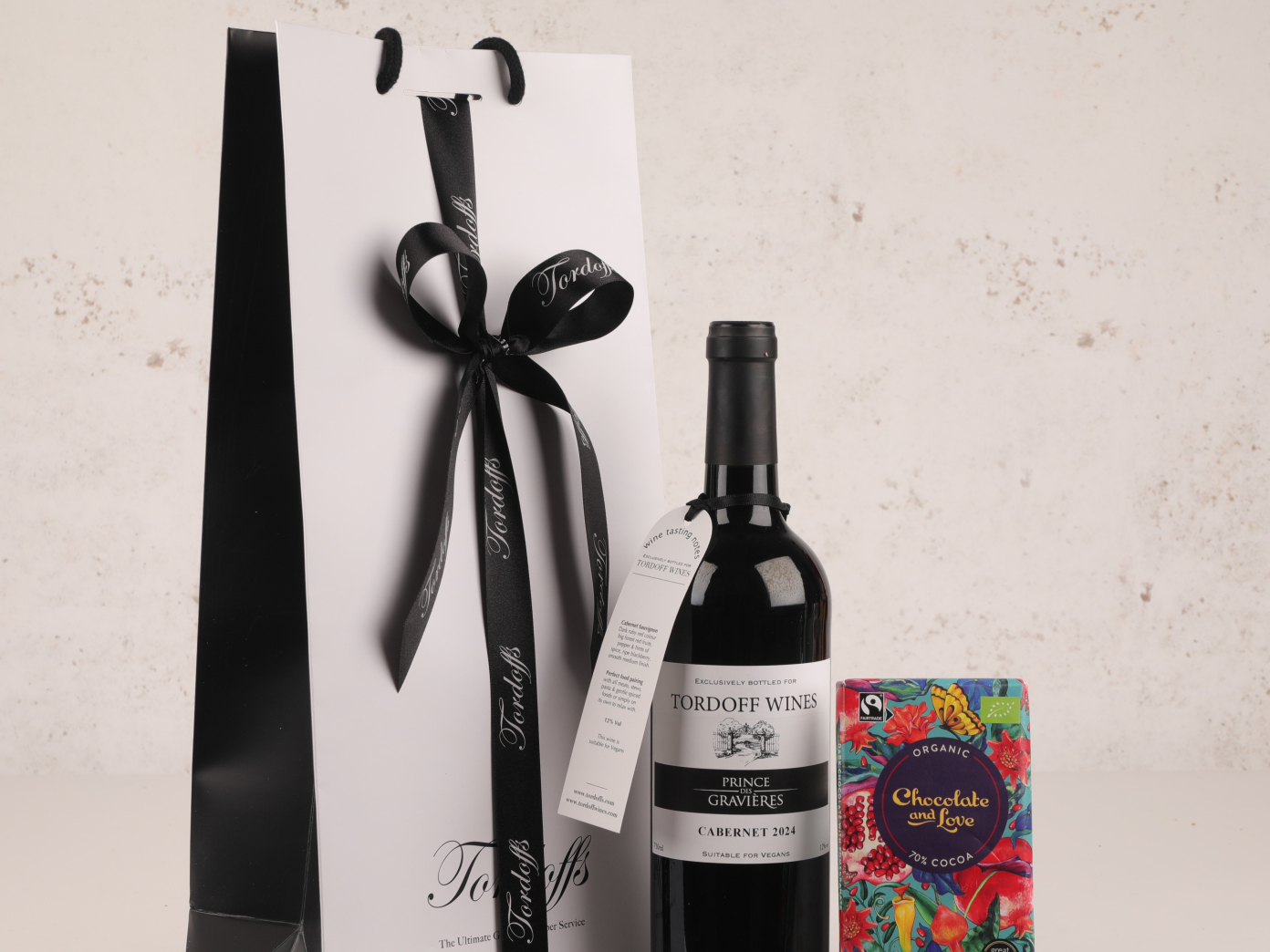 Softly Spiced Red Wine with Dark Chocolate